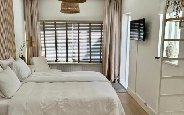 Oranje Nassau aan Zee Studio