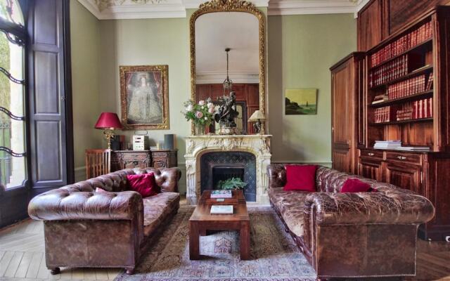 Luxury apartment - garden access Monceau