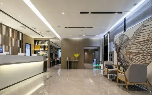 Echarm Hotel (Wuhan Guanggu University Yuan Road Branch)