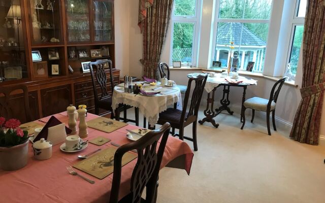 Holywell House B & B