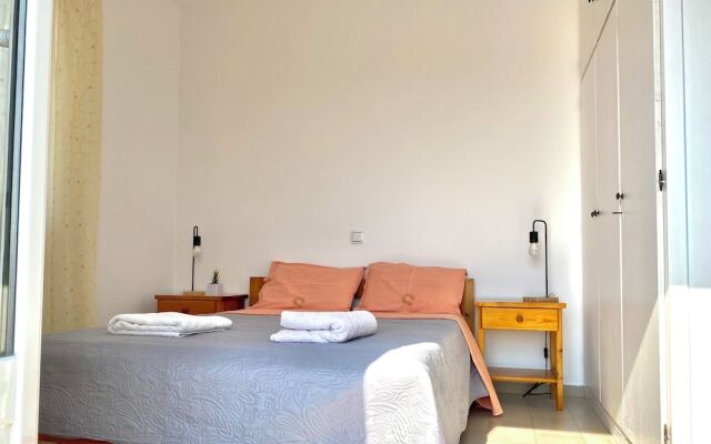 Amazing Blue Marsis Apartment in Paros