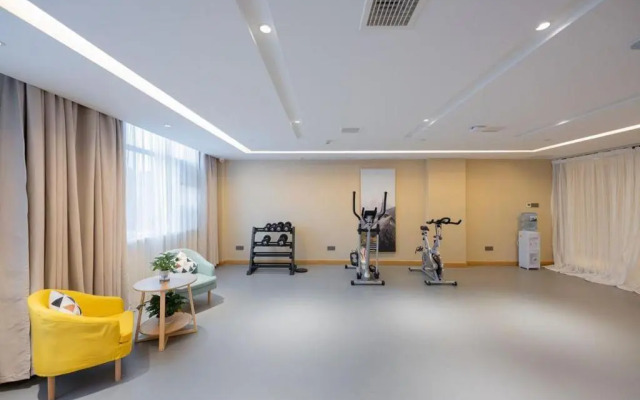 Vienna International Hotel (Wuhan Miaoshan Institute of Technology)