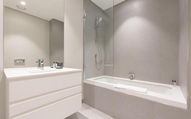 Axis Luxury Apartments  by Century City Hotels