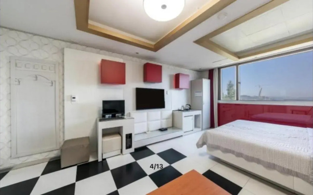 Yeosu Beach Hotel
