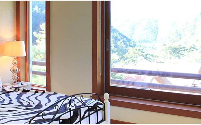 Yangpyeong Dotorigol Pension