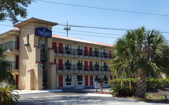 Tricove Inn & Suites