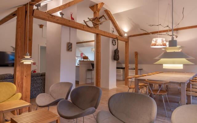 Chalet Love the Alps, 22pax, near ski lift