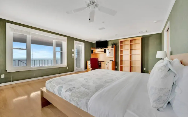 Stones Throw Beachfront Luxury Suites