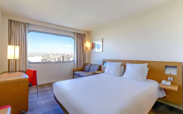 Novotel Paris Centre Tour Eiffel Hotel
