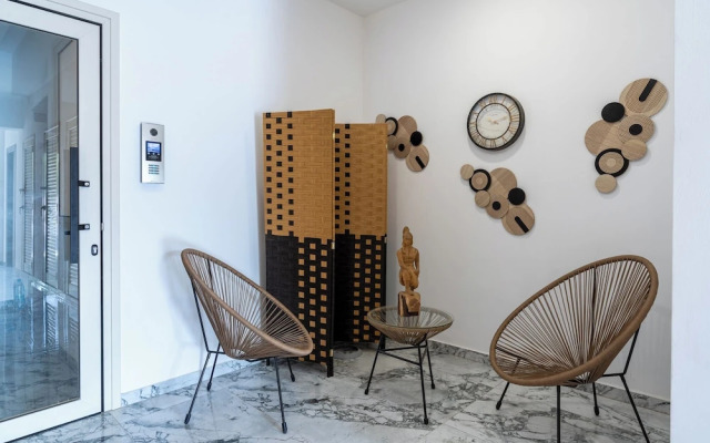 Sunny Side Studio W-Terrace  Larnaca