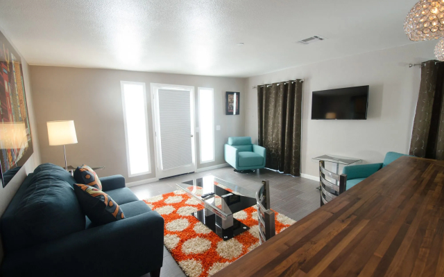 Thunderbird Hotel