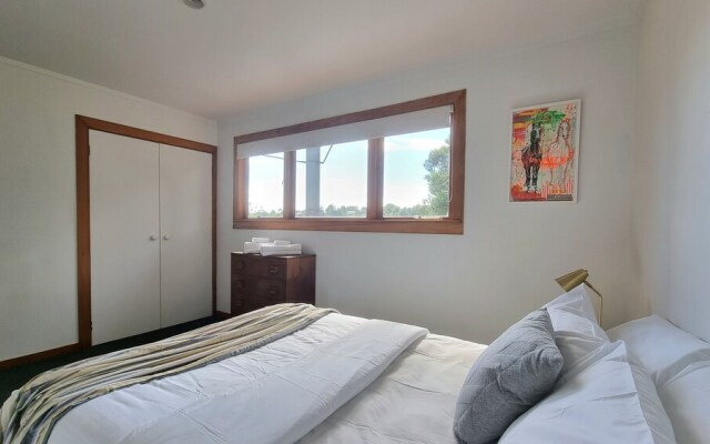 The Kauri Retreat - Sea Views & Spa Pool