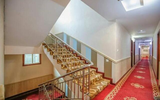 Yuhang Business Hotel