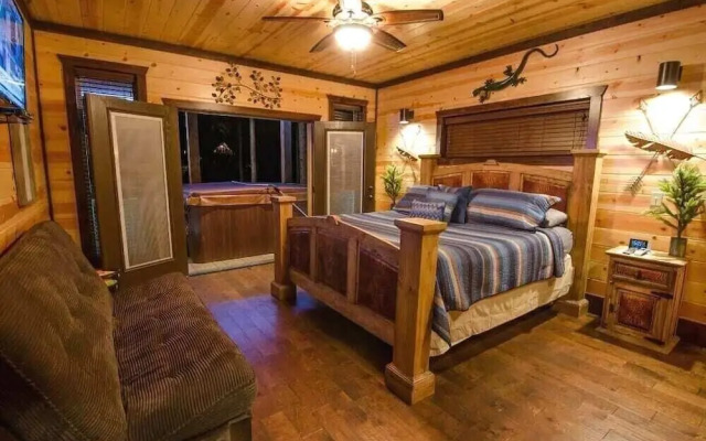 Geronimo Lodge - 6 Br Cabin