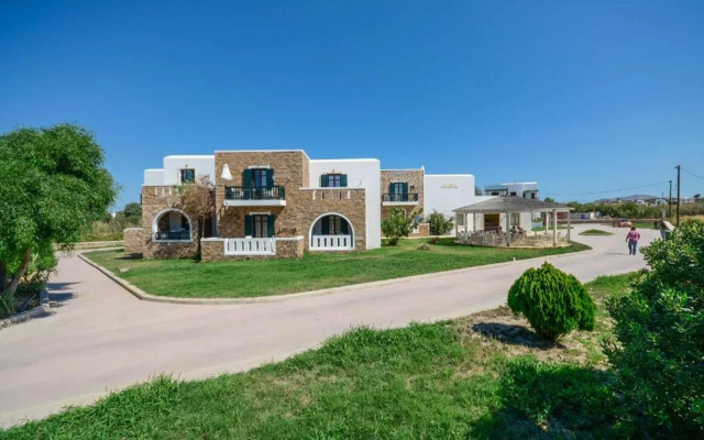 Plaka Hotel I