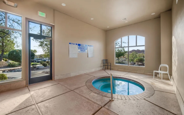 Owens Landing Amazing Views!