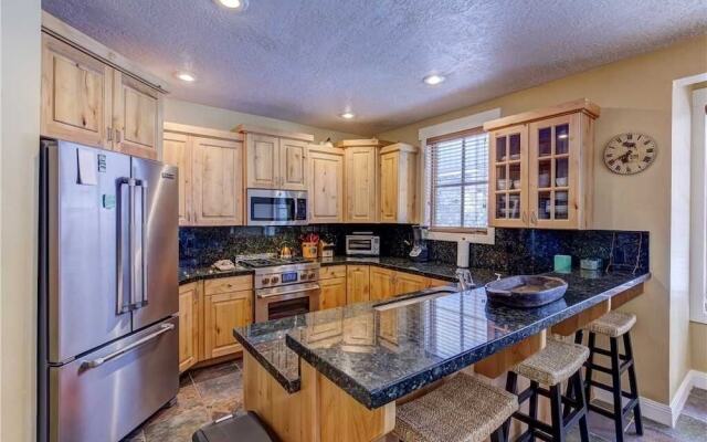 Town Pointe B101 3 Bedroom Condo