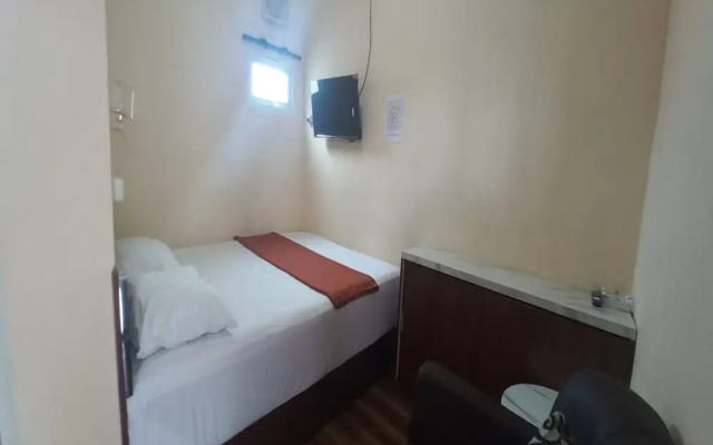 OYO 93668 Buah Batu Guest House