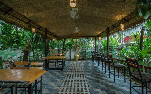 French Garden Hostel