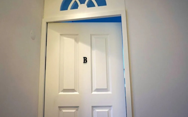 Oporto Sun - Trindade