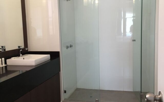 Silkari Urban CKS Sydney Airport Hotel