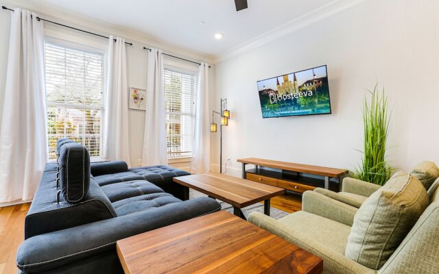 Brand New Condo with Pool - Steps to St Charles Ave