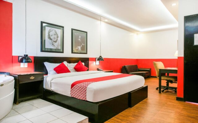 Red Rose Hotel