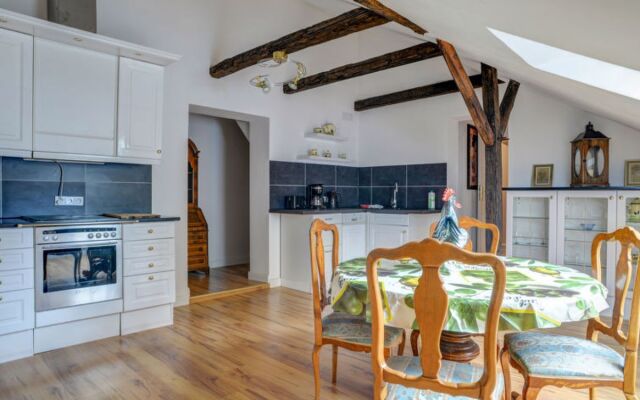 Lounge an der Kirche