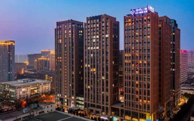 Wutong Apartments Hotel