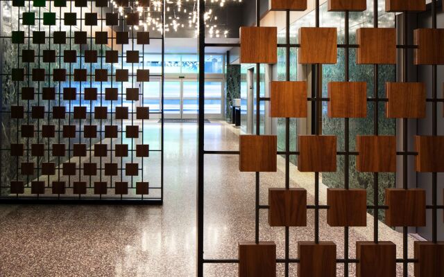 Le Meridien Houston Downtown