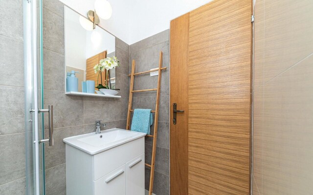 Amazing Home in Jadrija With Wifi and 4 Bedrooms