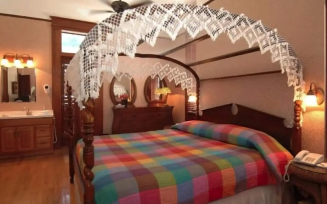 Amsterdam's Curry Mansion Inn