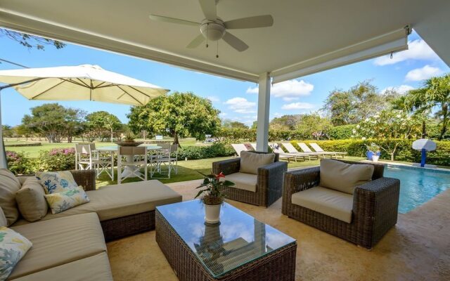 Private Villa with Pool and Golf Cart