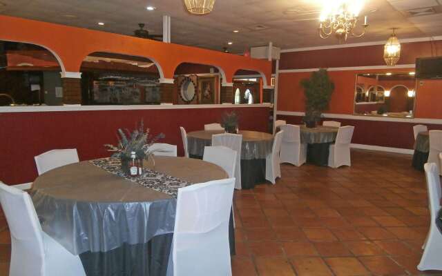 Country Hearth Inn & Suites Marietta