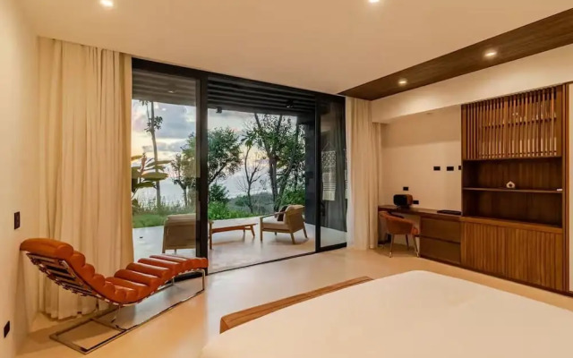 w Spectacular 4BR Villa in Costa Rica