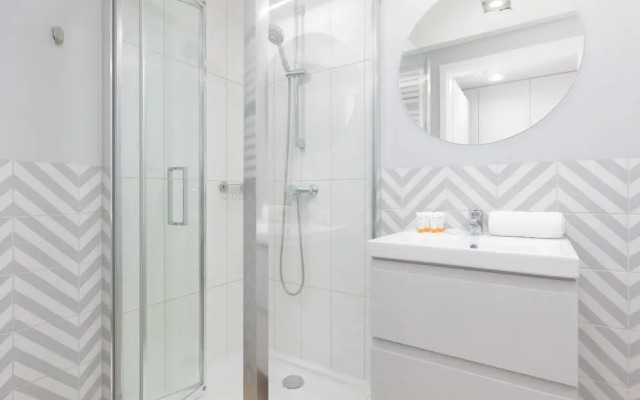 Nocznickiego Studios by Renters