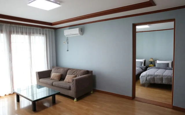 Starlight Ocean Pension