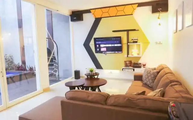 Queen Villa Type Alpha