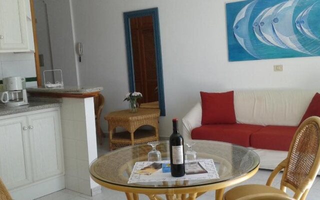 Apartamentos Playa Delphin