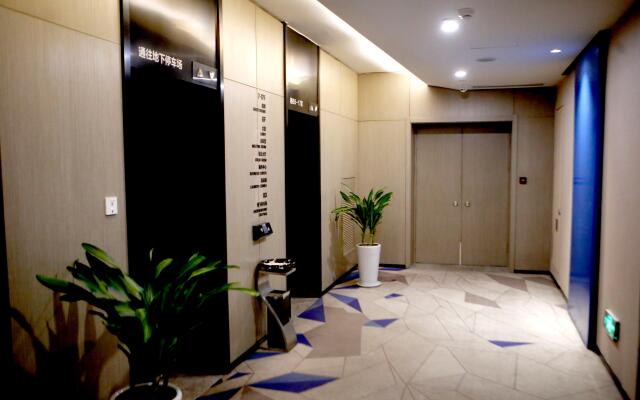 Holiday Inn Express Yingkou Onelong Plaza, an IHG Hotel