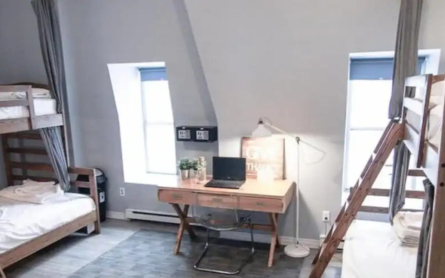 The Clarence Park - Hostel