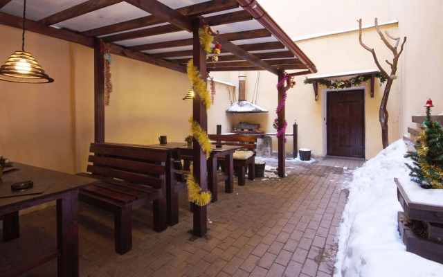 Австрийский дворик - отель