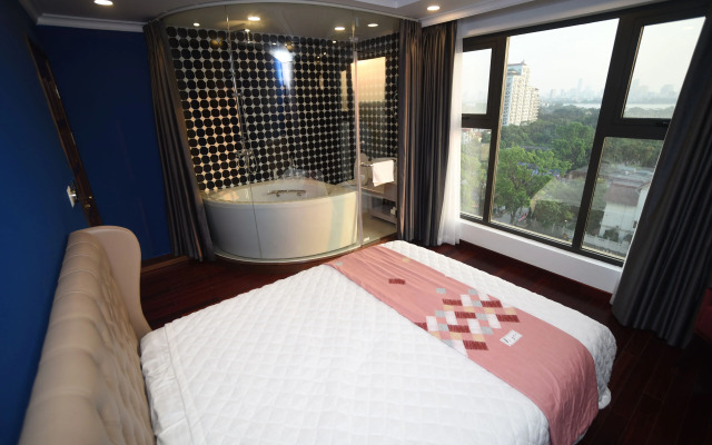 D' Le Roi Soleil Luxury Apartment Wesstlake