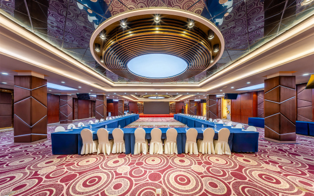 Holiday Inn Riverside Wuhan by IHG