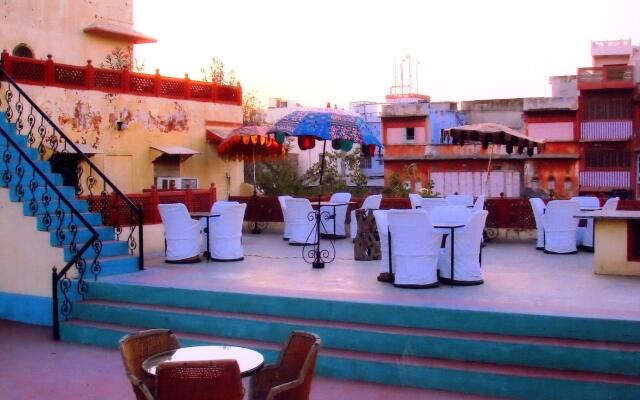 Karnot Mahal