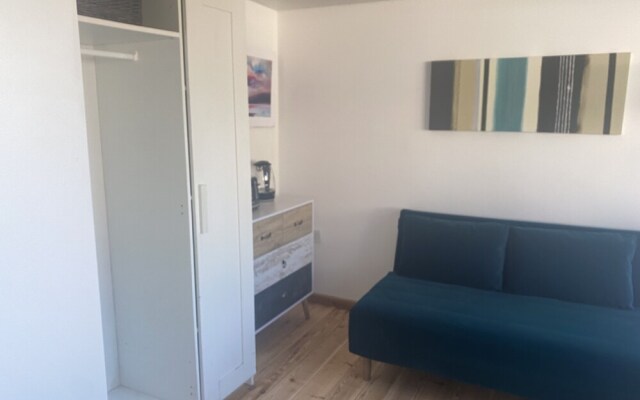 Beautiful 1-bed Studio in Porthcawl Near Beach