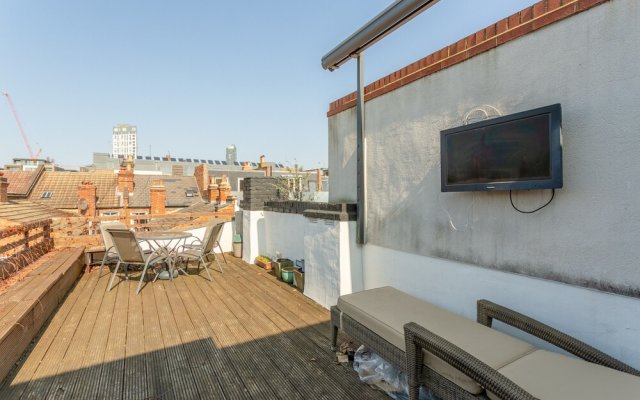 Stunning 2 Bedroom Terrace Flat In Fulham