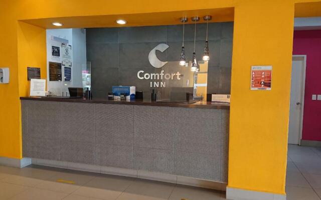 Comfort Inn Monterrey Valle