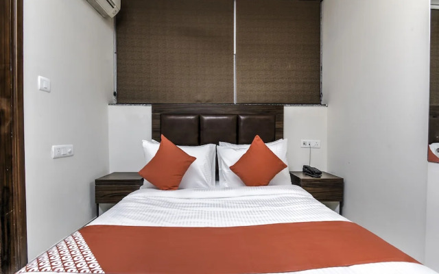 OYO Flagship 22449 Rajouri Garden J block