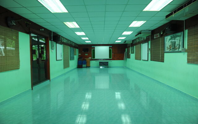 Capital O 90665 Countryview Recreation Park & Resort - Hostel